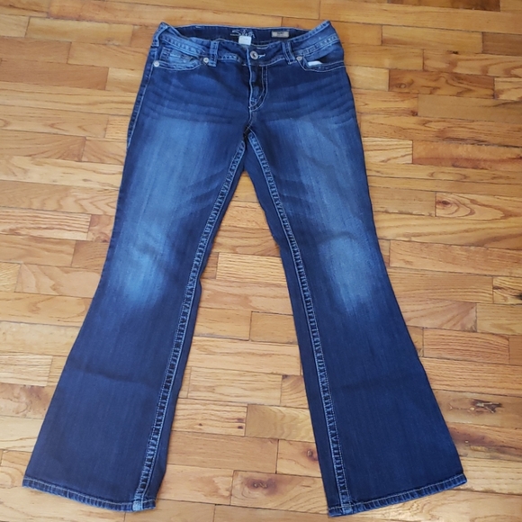 Silvers - Picture 2 of 4